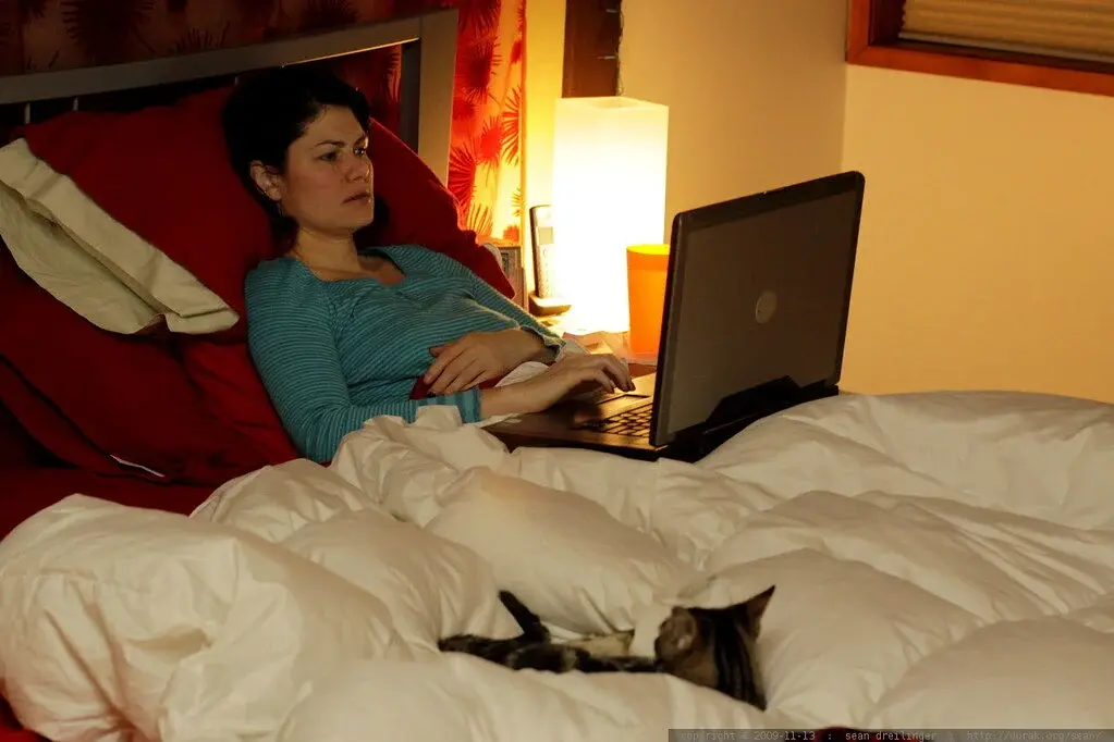 Scientists determined how much sleep protects against dementia