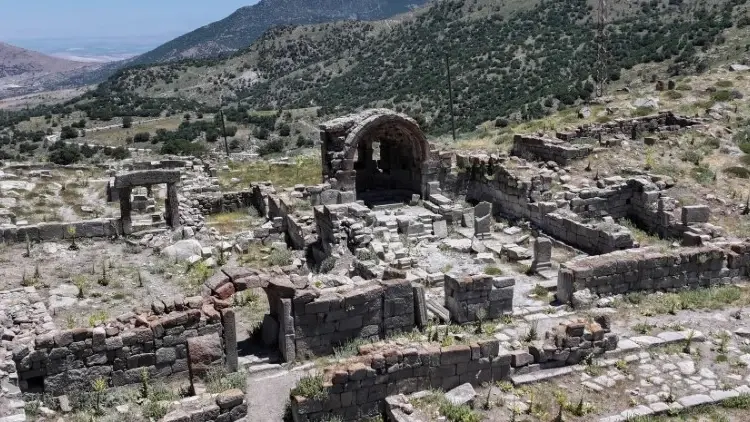 Secrets of the 'Thousand and One Churches'