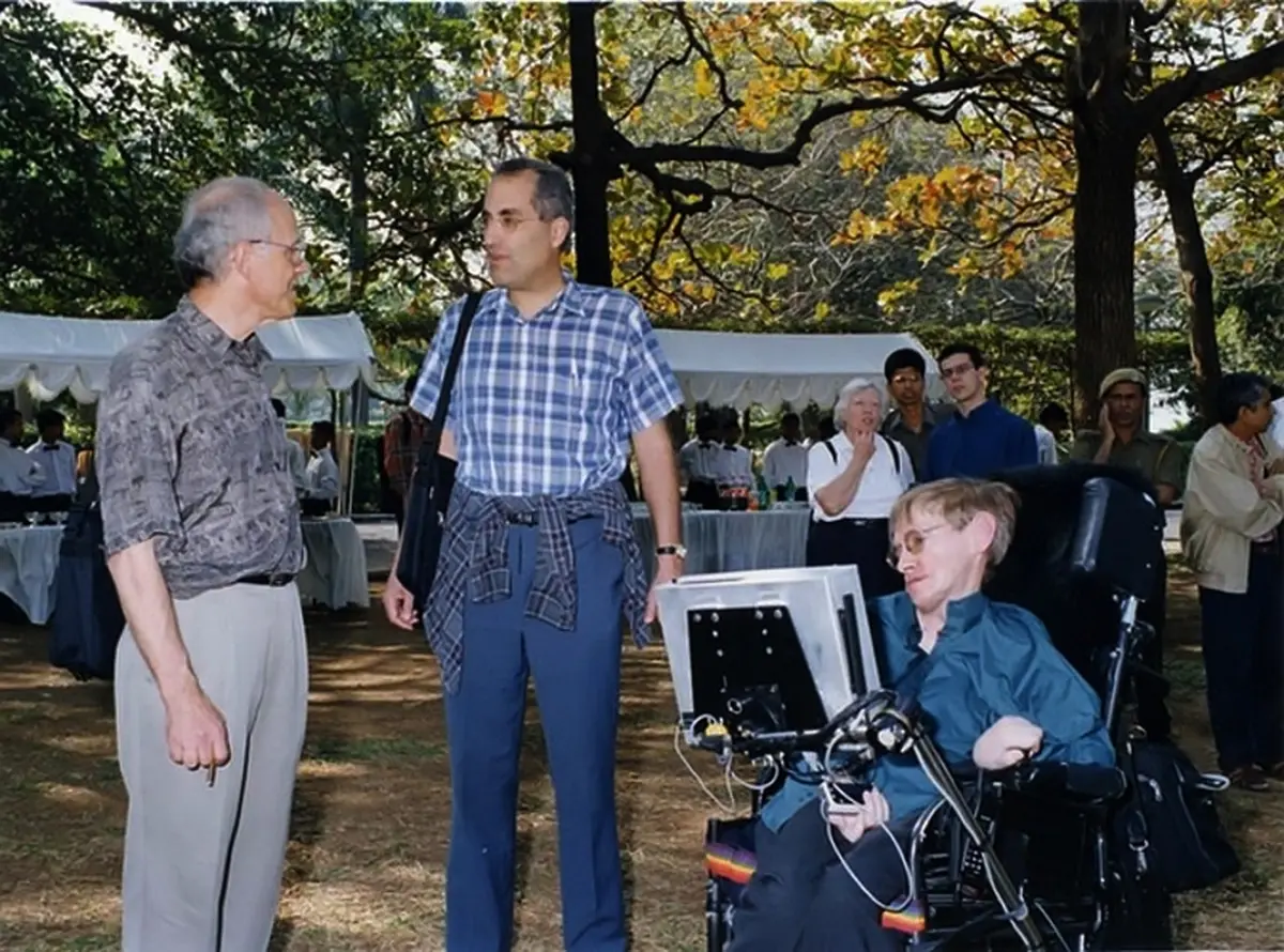 Stephen Hawking with string theorists David Gross and Edward Witten at a string conference in January 2001