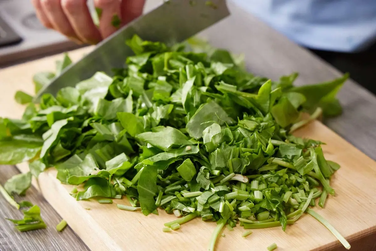 Spring Potato Salad with Sorrel and Young Potatoes 5 sorrel sliced thin crosswise for salad